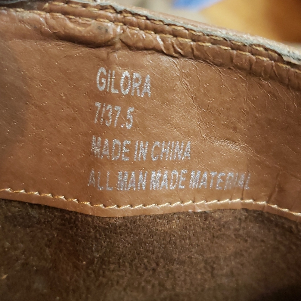 Boots - Picture 3 of 5